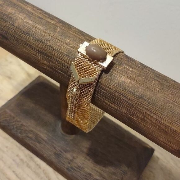 Vintage Brass Mesh Bracelet - Picture 3 of 3